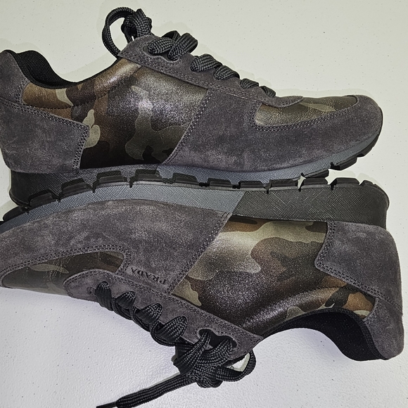Prada camouflage with gray suede size 9 in usa - Picture 1 of 3
